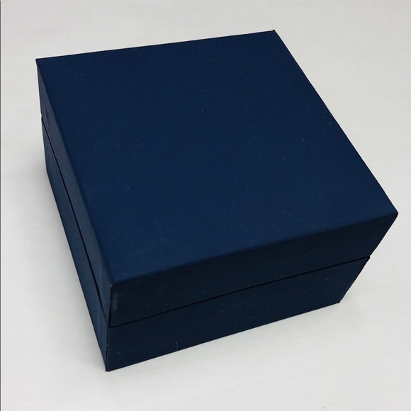 PLATINUM & DIAMOND Wave Ring - Picture 14 of 14